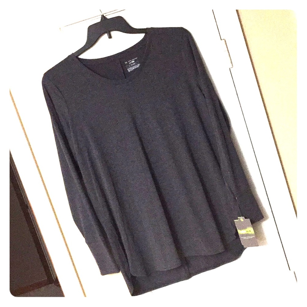 NWT charcoal grey long sleeve DRY TEK T-shirt